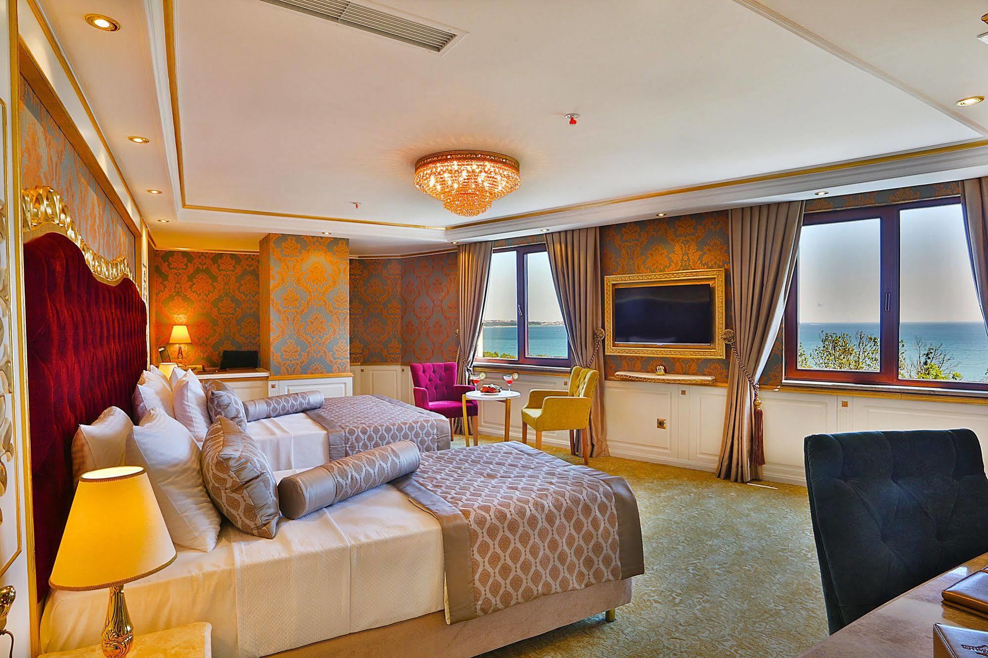 Готель Emirhan Palace