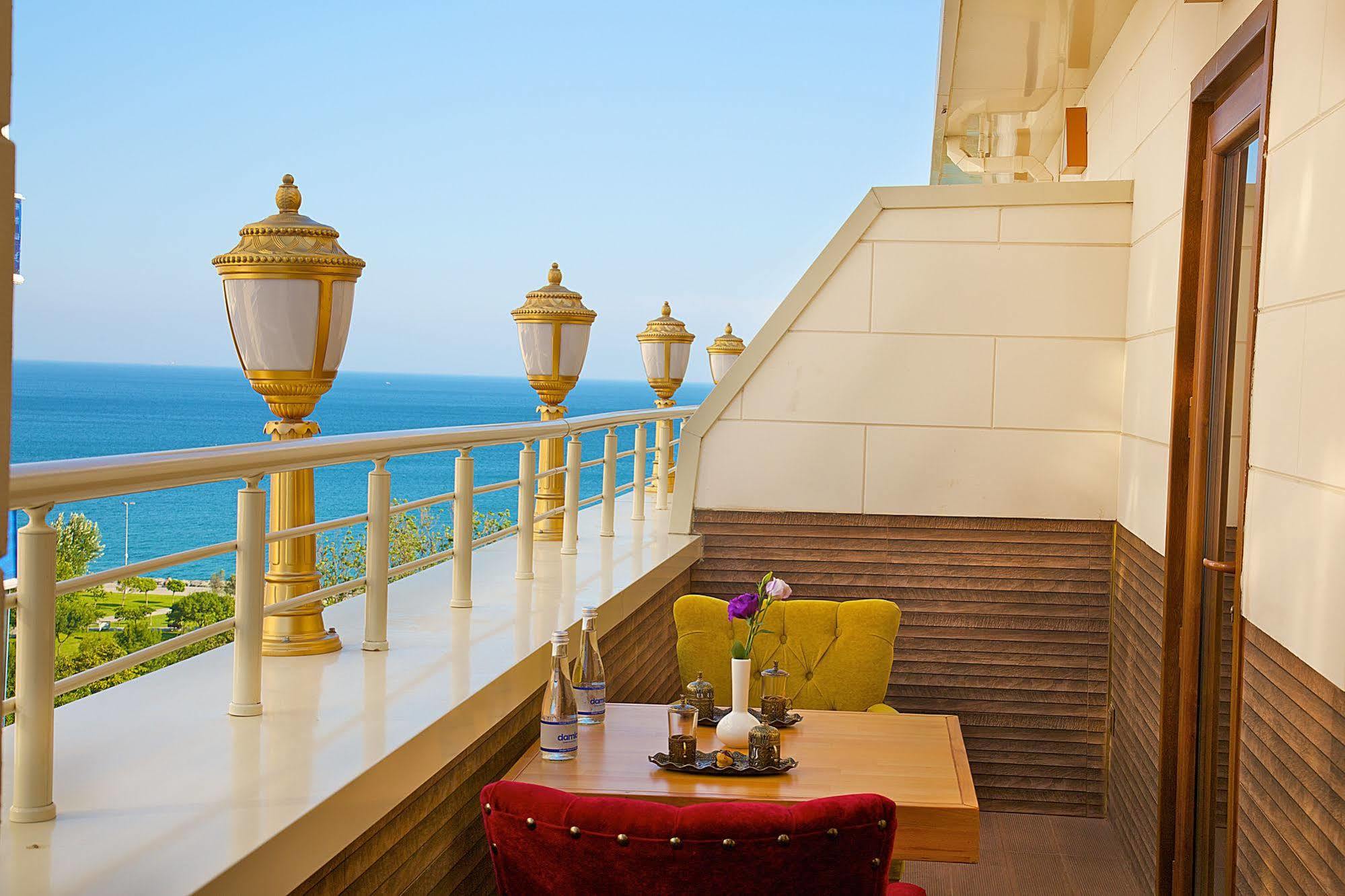 Готель Emirhan Palace