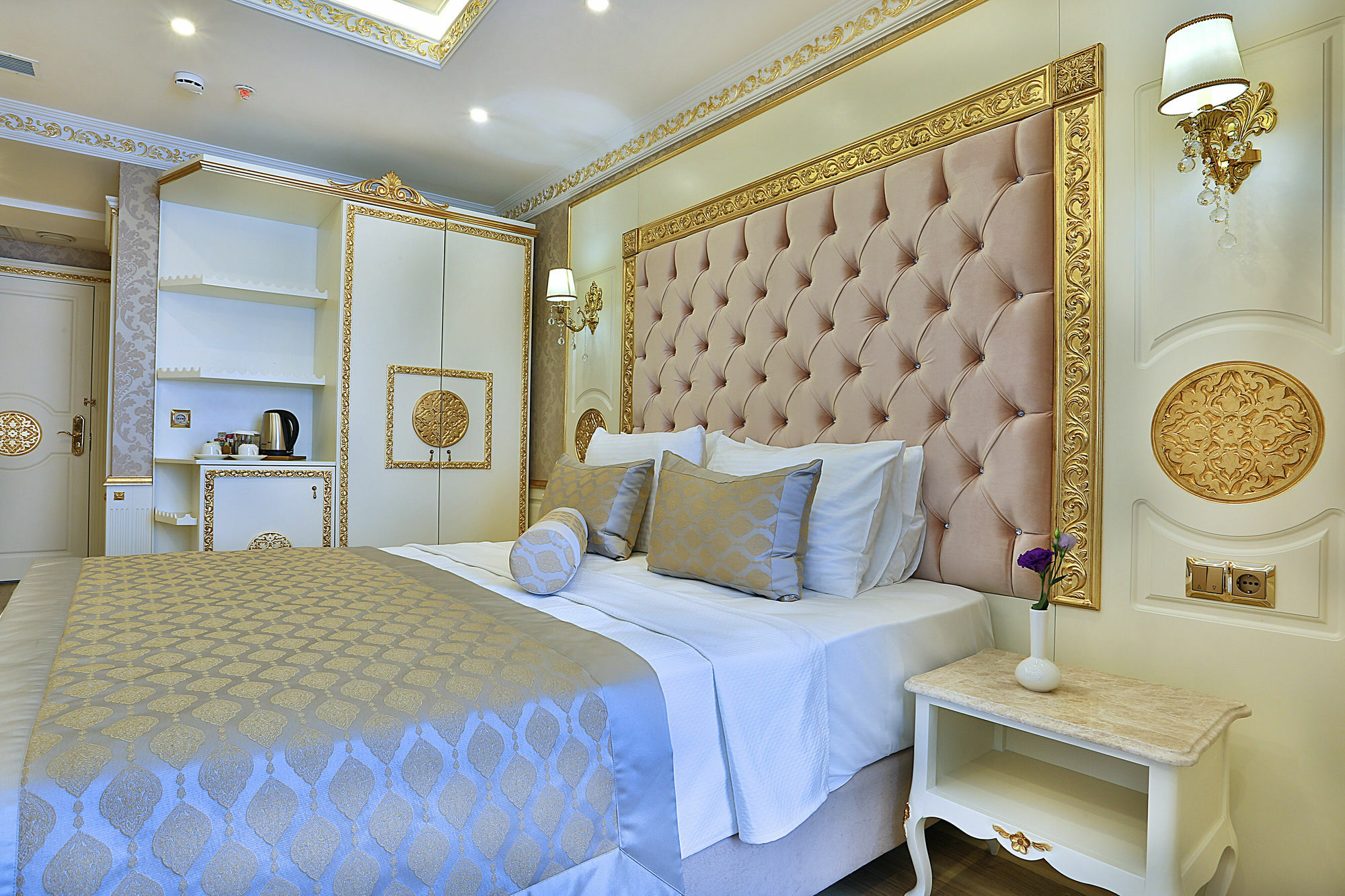 Emirhan Palace Стамбул