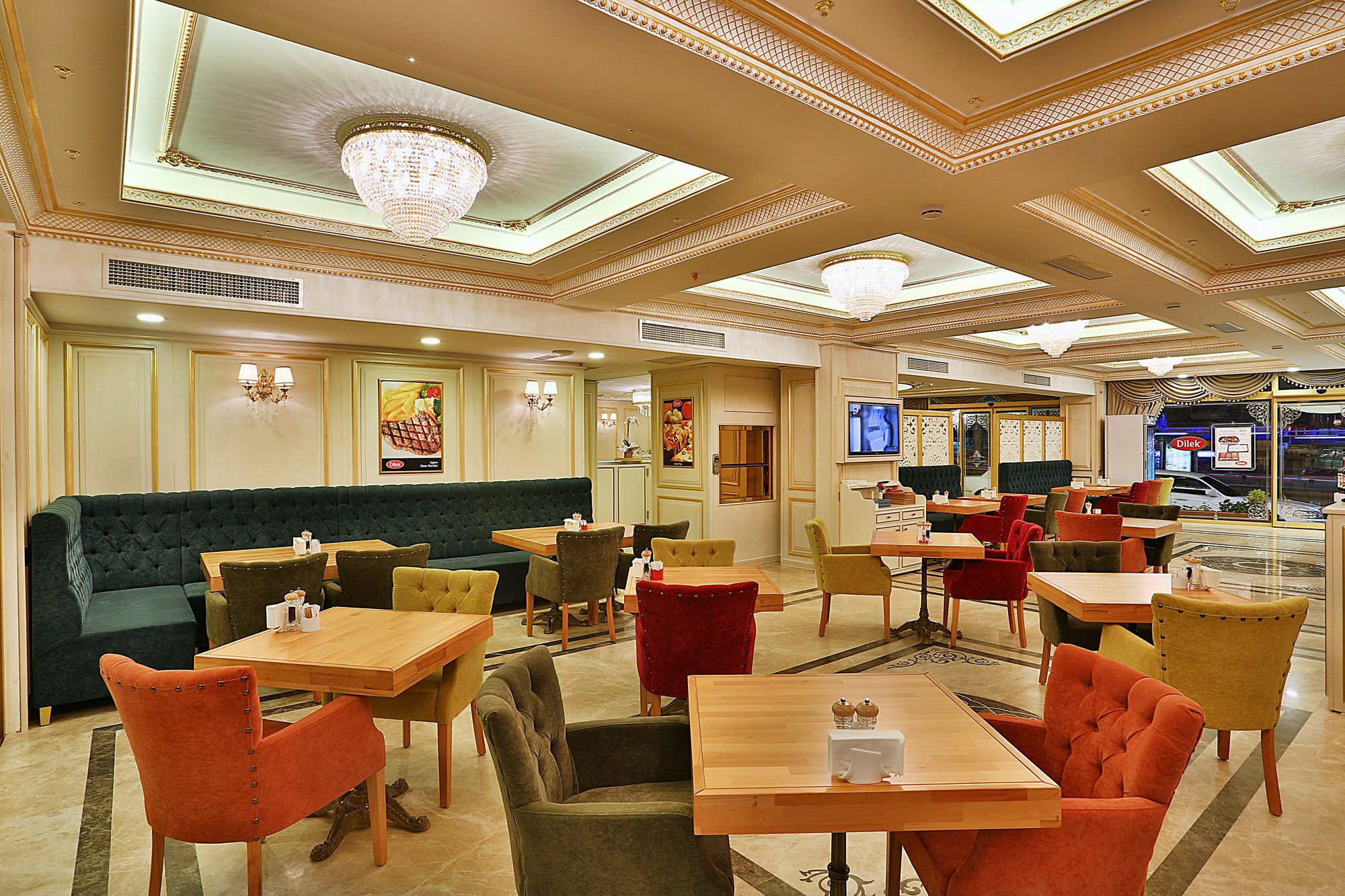 Emirhan Palace Готель Стамбул