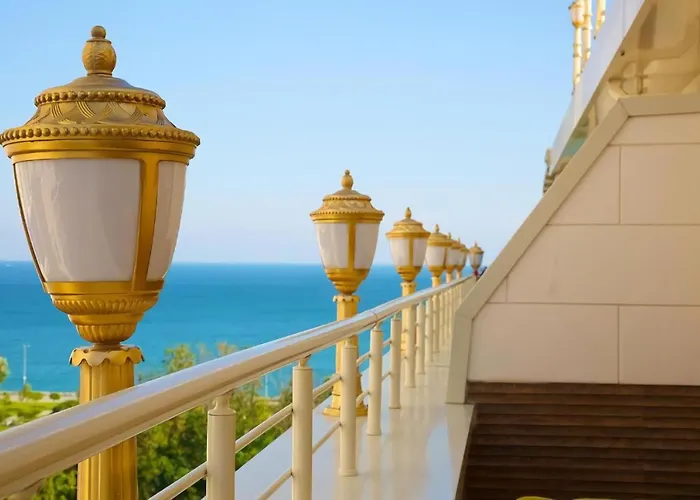 Hotel Emirhan Palace